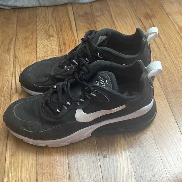 Nike Airmax 270 React - Picture 4 of 8